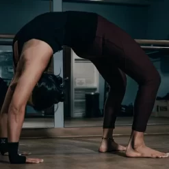 Body Helix Full Wrist Compression Sleeve -Professional Fitness Equipment Store BodyHelixFullWristCompressionSleeveExercise1