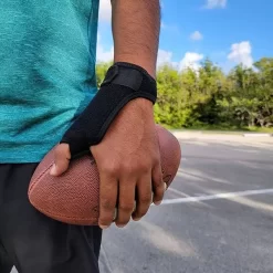 MySplint Custom Fit Thumb Brace -Professional Fitness Equipment Store MySplintCustomFitThumbBraceLifestyle