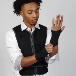 Oro Cooling Gloves -Professional Fitness Equipment Store OroCoolingGlovesSettingUp